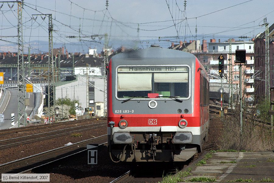 Deutsche Bahn - 628483-0
/ Bild: db6284830_bk0704060026.jpg Deutsche Bahn - 628483-0
/ Bild: db6284830_bk0704060026.jpg