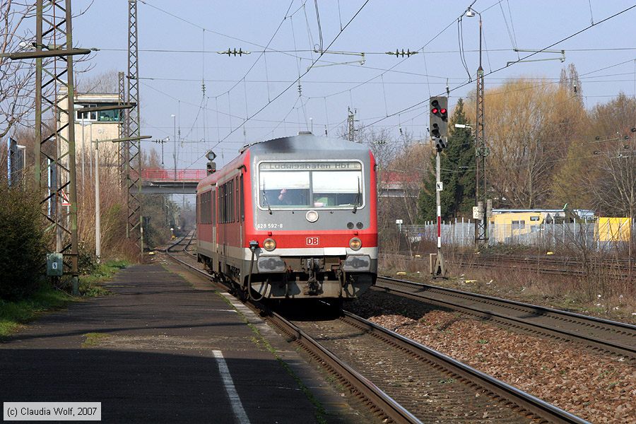 Deutsche Bahn - 628592-8
/ Bild: db6285928_cw0703150041.jpg Deutsche Bahn - 628592-8
/ Bild: db6285928_cw0703150041.jpg