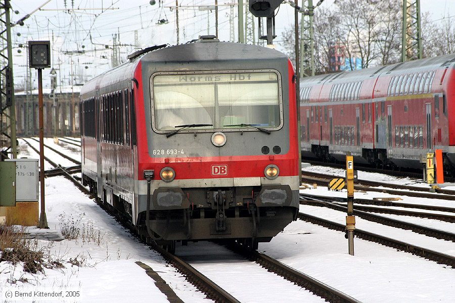 Deutsche Bahn - 628693-4
/ Bild: db6286934_e0014255.jpg Deutsche Bahn - 628693-4
/ Bild: db6286934_e0014255.jpg