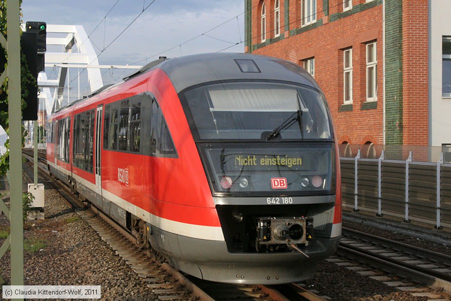 Deutsche Bahn - 642 180
/ Bild: db642180_cw1106210067.jpg Deutsche Bahn - 642 180
/ Bild: db642180_cw1106210067.jpg