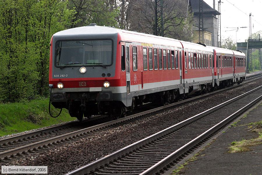 Deutsche Bahn - 928292-2
/ Bild: db9282922_e0016301.jpg Deutsche Bahn - 928292-2
/ Bild: db9282922_e0016301.jpg