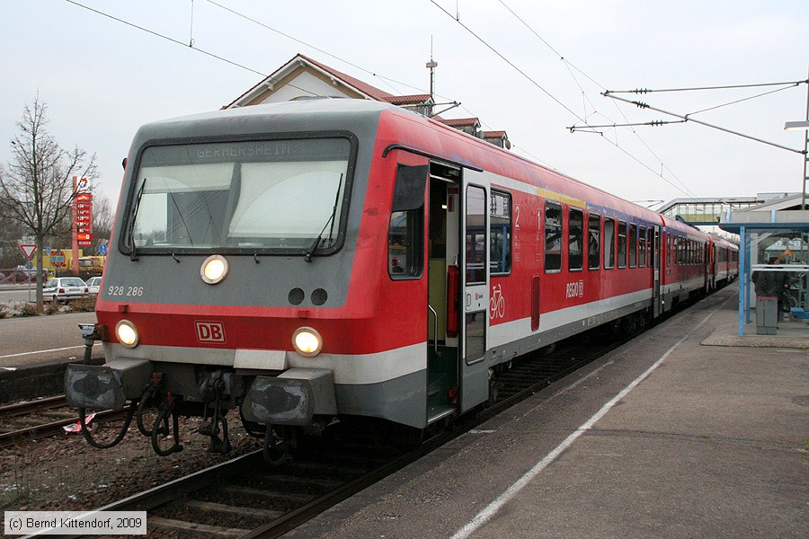 Deutsche Bahn - 928 286
/ Bild: db928286_bk0912140060.jpg Deutsche Bahn - 928 286
/ Bild: db928286_bk0912140060.jpg