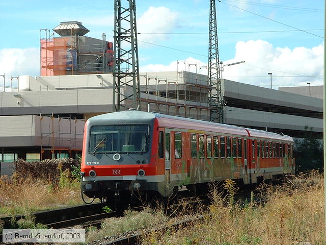 Deutsche Bahn - 928311-0
/ Bild: db9283110_11626.jpg Deutsche Bahn - 928311-0
/ Bild: db9283110_11626.jpg