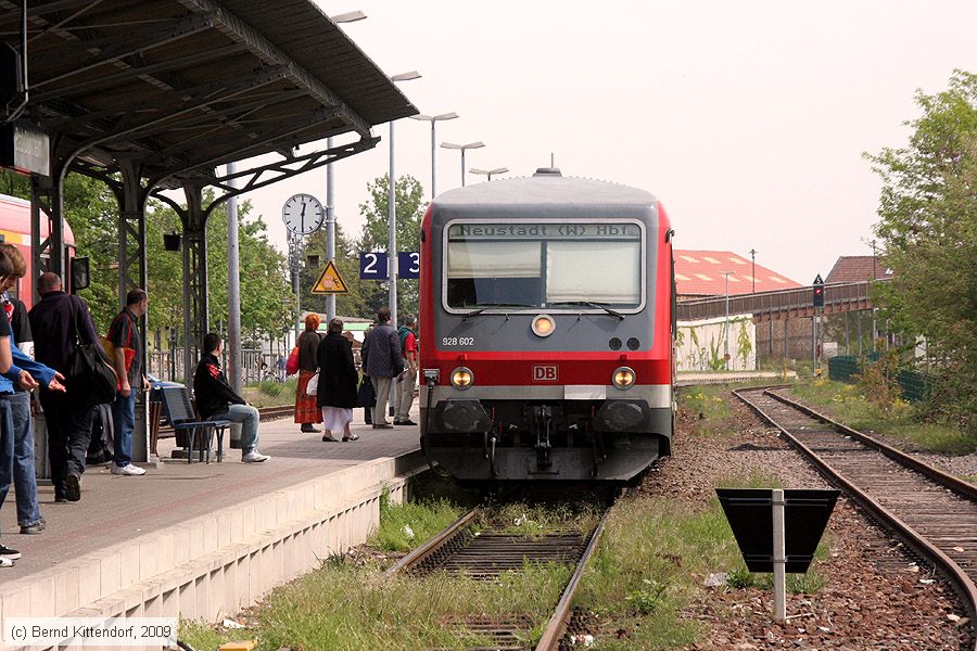 Deutsche Bahn - 928 602
/ Bild: db928602_bk0904260032.jpg Deutsche Bahn - 928 602
/ Bild: db928602_bk0904260032.jpg