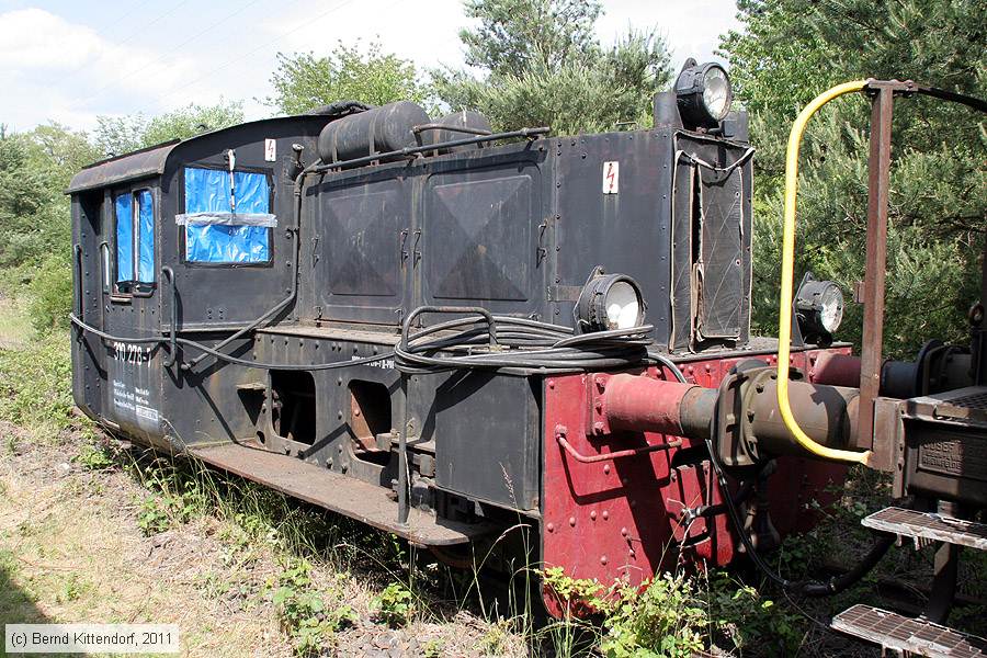 Historische Diesel-Lok - 310278-7
/ Bild: db3102787_bk1105280229.jpg