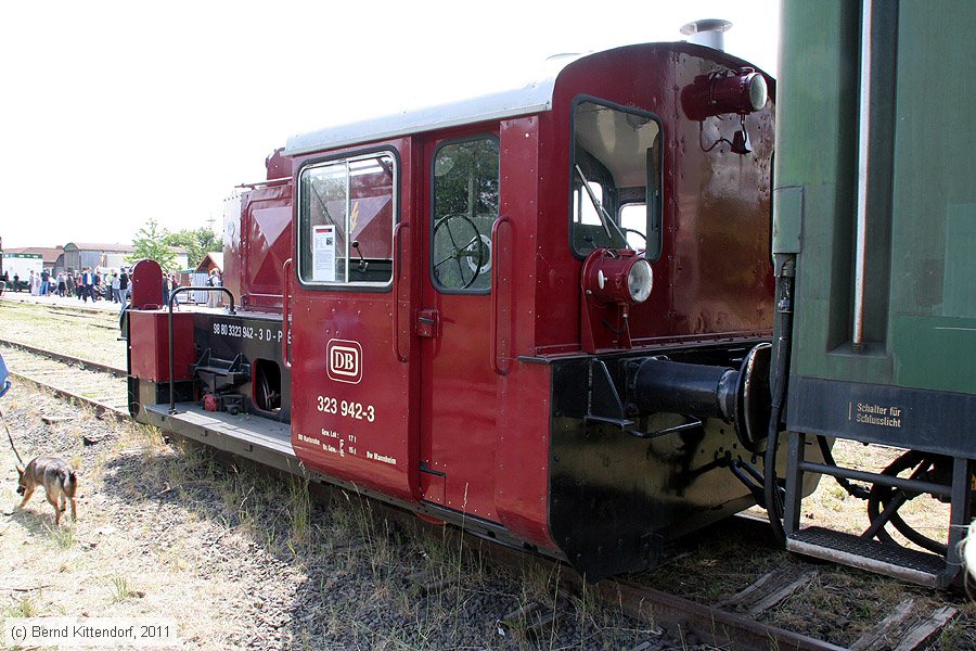 Historische Diesel-Lok - 323942-3
/ Bild: db3239423_bk1105280183.jpg