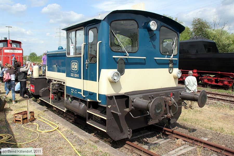Historische Diesel-Lok - 332128-8
/ Bild: db3321288_bk1105280223.jpg