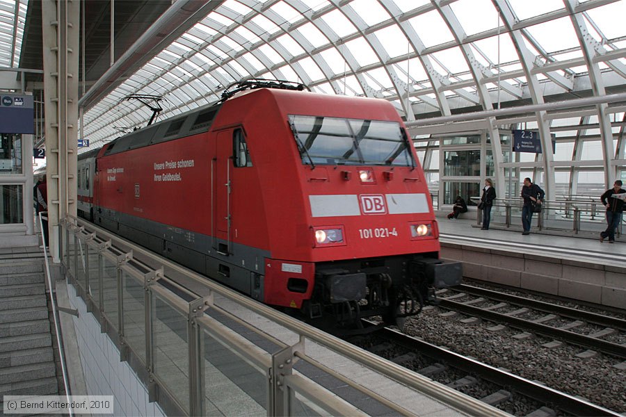 Deutsche Bahn - 101021-4
/ Bild: db1010214_bk1004210003.jpg Deutsche Bahn - 101021-4
/ Bild: db1010214_bk1004210003.jpg