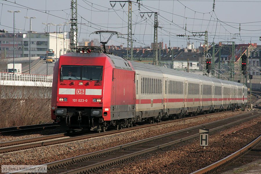 Deutsche Bahn - 101023-0
/ Bild: db1010230_bk1103030064.jpg