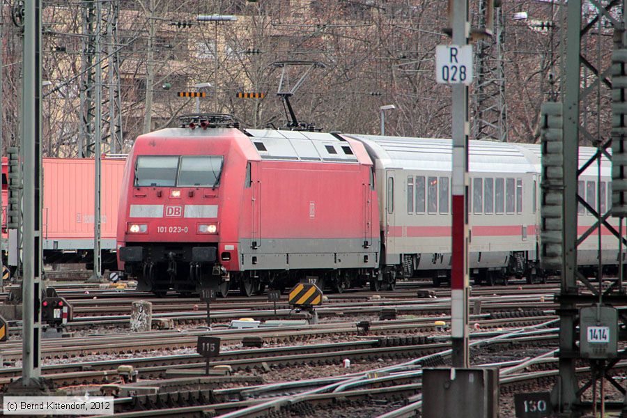 Deutsche Bahn - 101023-0
/ Bild: db1010230_bk1212280057.jpg