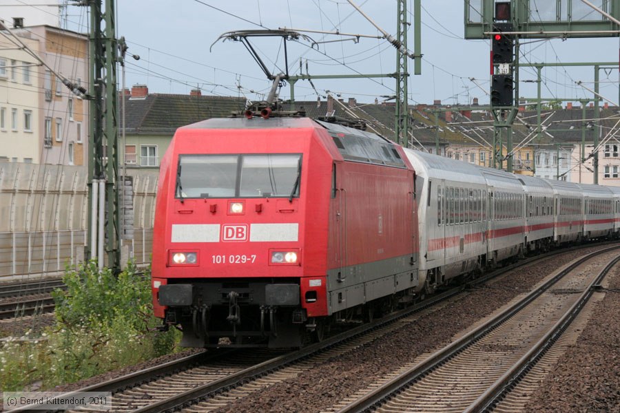 Deutsche Bahn - 101029-7
/ Bild: db1010297_bk1108030109.jpg