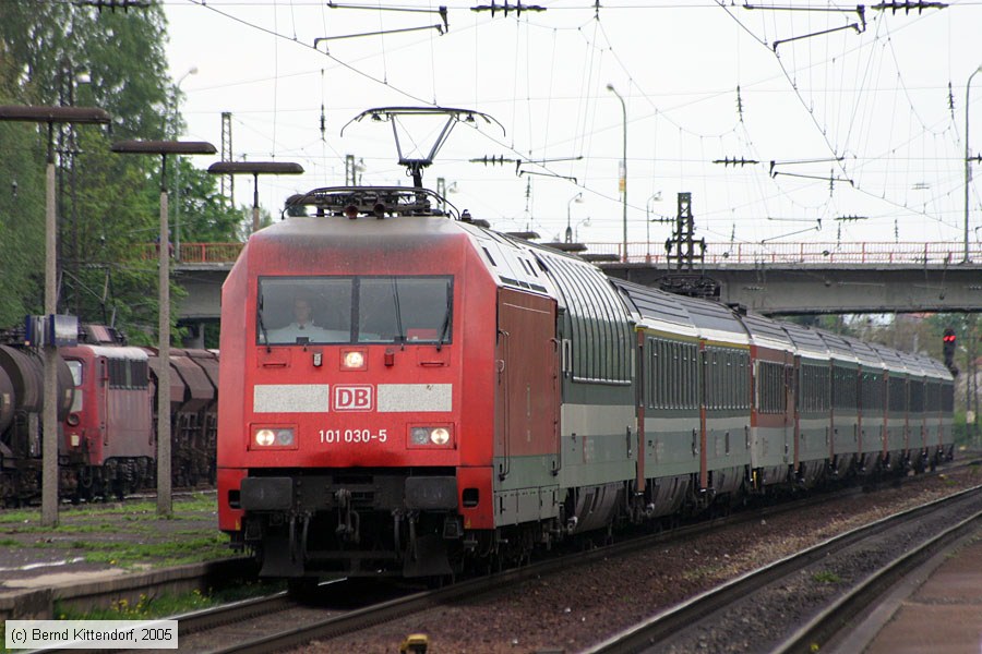 Deutsche Bahn - 101030-5
/ Bild: db1010305_e0017721.jpg Deutsche Bahn - 101030-5
/ Bild: db1010305_e0017721.jpg