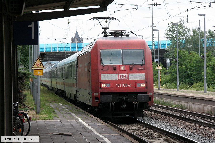 Deutsche Bahn - 101036-2
/ Bild: db1010362_bk1106160058.jpg