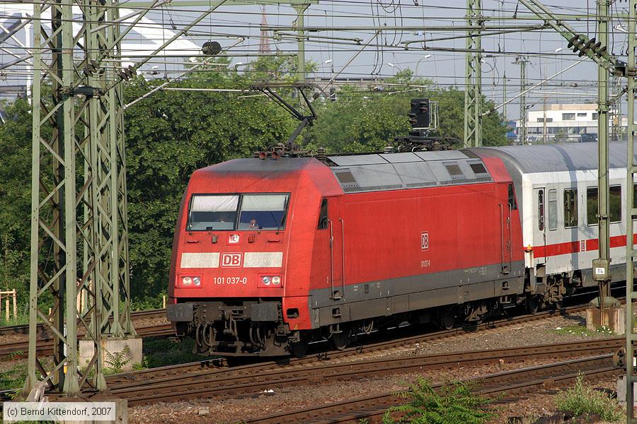 Deutsche Bahn - 101037-0
/ Bild: db1010370_bk0706080011.jpg