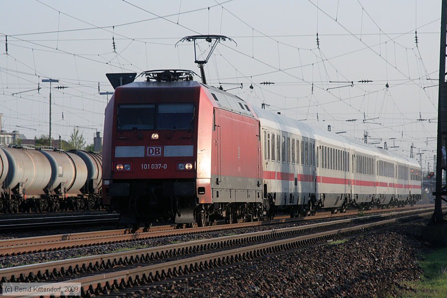 Deutsche Bahn - 101037-0
/ Bild: db1010370_bk0904090070.jpg
