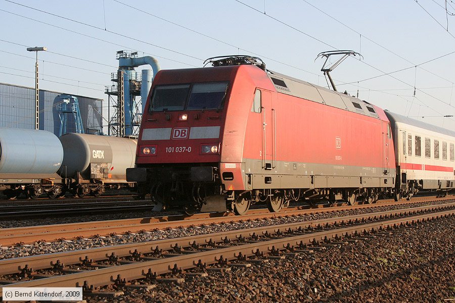 Deutsche Bahn - 101037-0
/ Bild: db1010370_bk0904090071.jpg