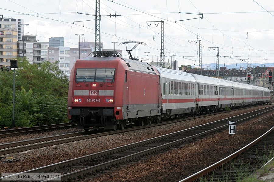Deutsche Bahn - 101037-0
/ Bild: db1010370_cw1108150032.jpg