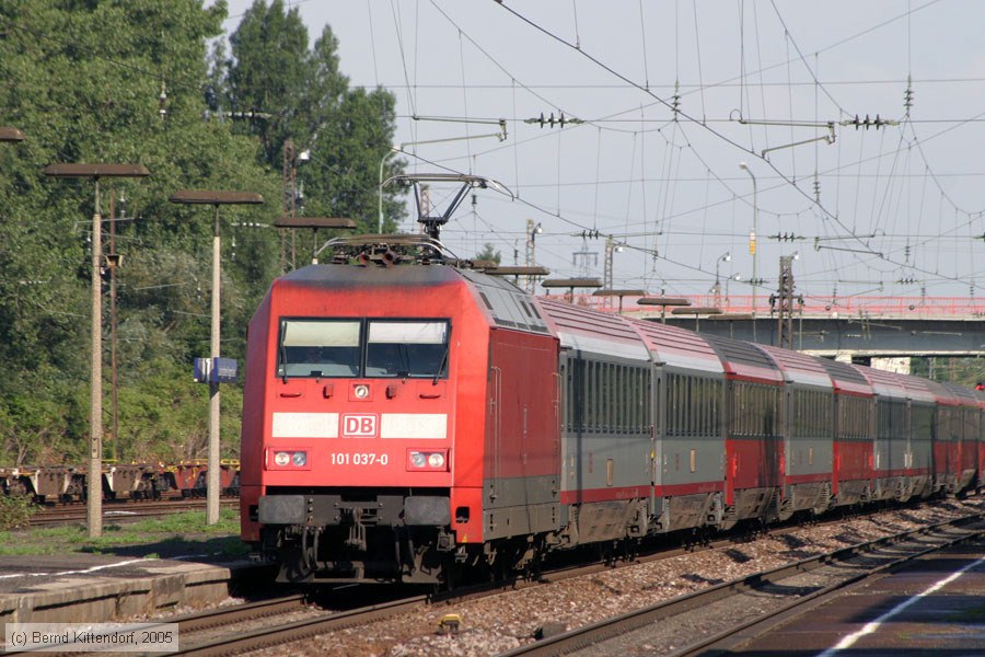 Deutsche Bahn - 101037-0
/ Bild: db1010370_e0022265.jpg Deutsche Bahn - 101037-0
/ Bild: db1010370_e0022265.jpg
