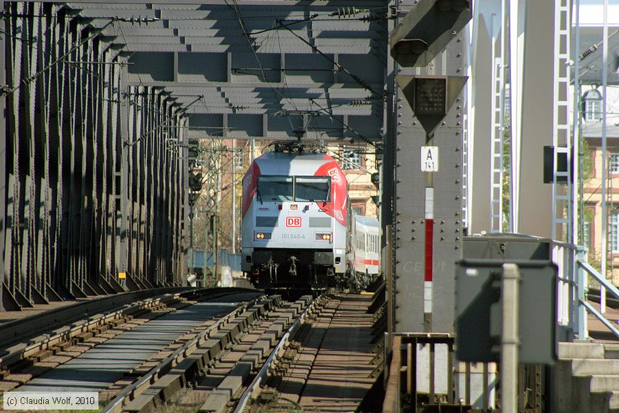 Deutsche Bahn - 101040-4
/ Bild: db1010404_cw1004060022.jpg Deutsche Bahn - 101040-4
/ Bild: db1010404_cw1004060022.jpg