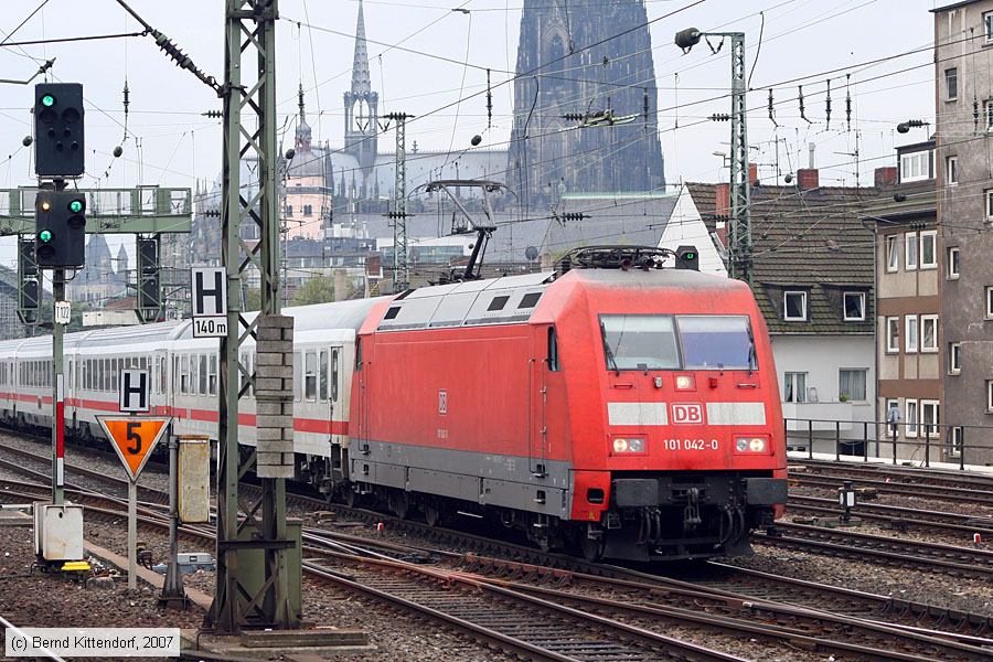 Deutsche Bahn - 101042-0
/ Bild: db1010420_bk0710030192.jpg