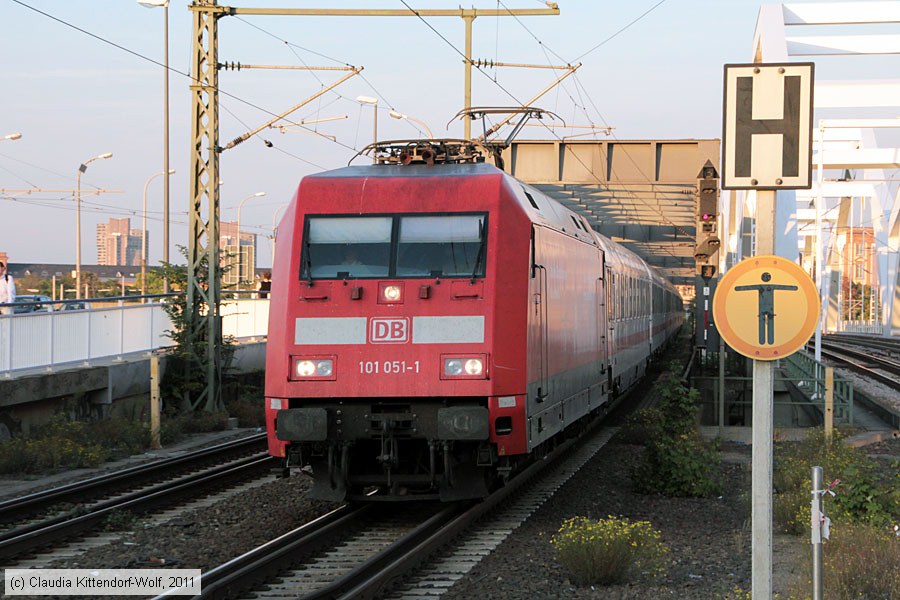 Deutsche Bahn - 101051-1
/ Bild: db1010511_cw1109270265.jpg