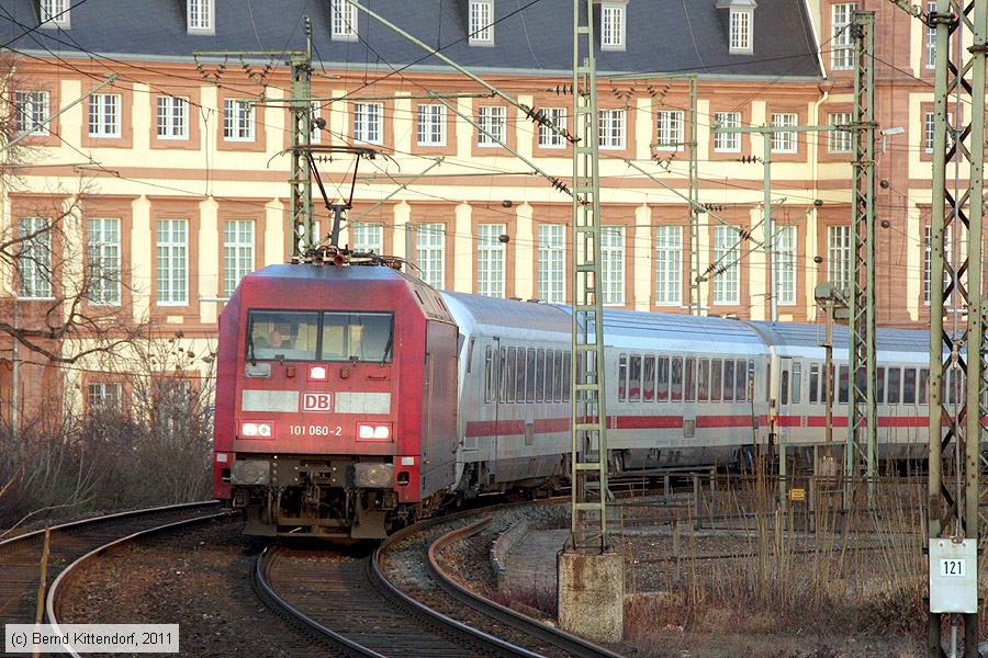 Deutsche Bahn - 101060-2
/ Bild: db1010602_bk1102080090.jpg