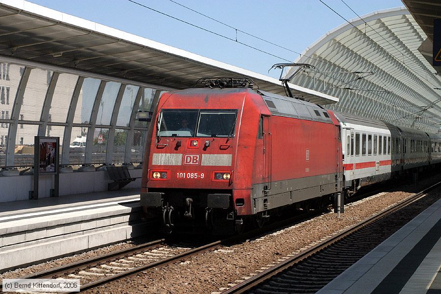 Deutsche Bahn - 101085-9
/ Bild: db1010859_bk0606120026.jpg Deutsche Bahn - 101085-9
/ Bild: db1010859_bk0606120026.jpg