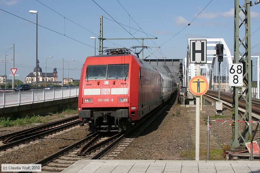 Deutsche Bahn - 101108-9
/ Bild: db1011089_cw1005210047.jpg