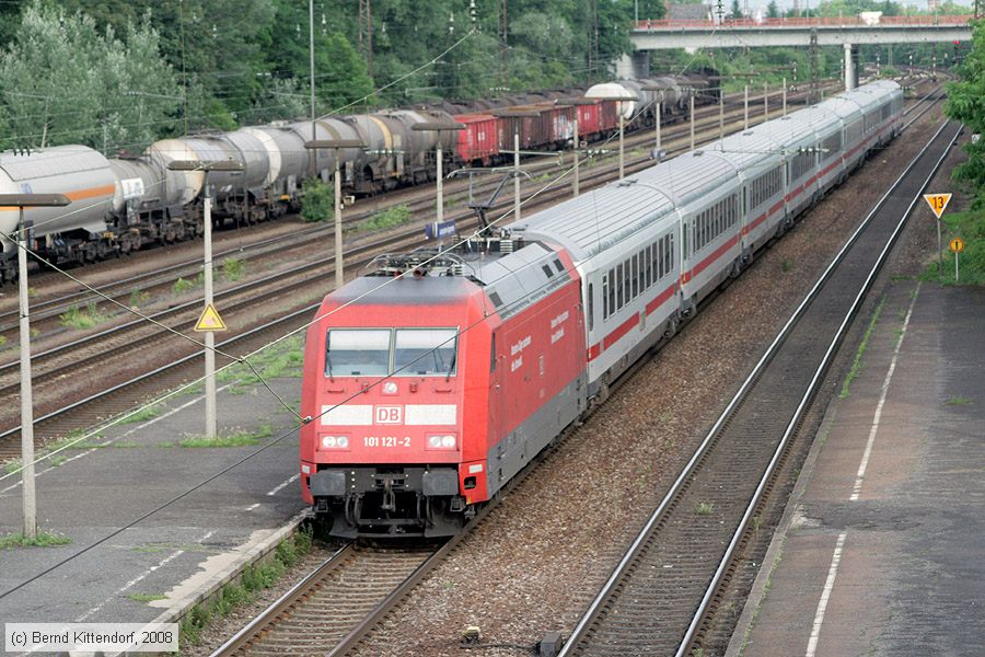 Deutsche Bahn - 101121-2
/ Bild: db1011212_bk0806030053.jpg