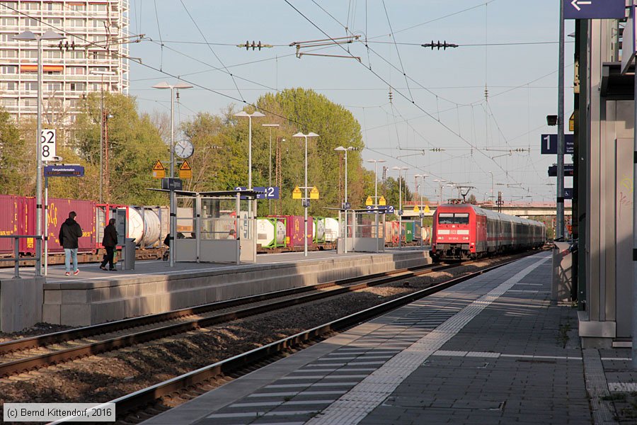 Deutsche Bahn - 101121-2
/ Bild: db1011212_bk1604210011.jpg Deutsche Bahn - 101121-2
/ Bild: db1011212_bk1604210011.jpg
