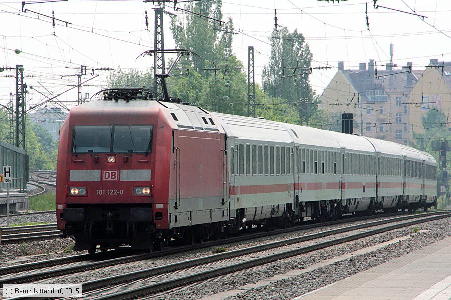 Deutsche Bahn - 101122-0
/ Bild: db1011220_bk1505130061.jpg Deutsche Bahn - 101122-0
/ Bild: db1011220_bk1505130061.jpg