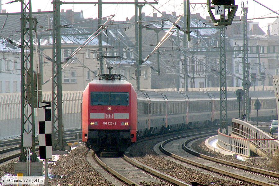 Deutsche Bahn - 101123-8
/ Bild: db1011238_cw007867.jpg