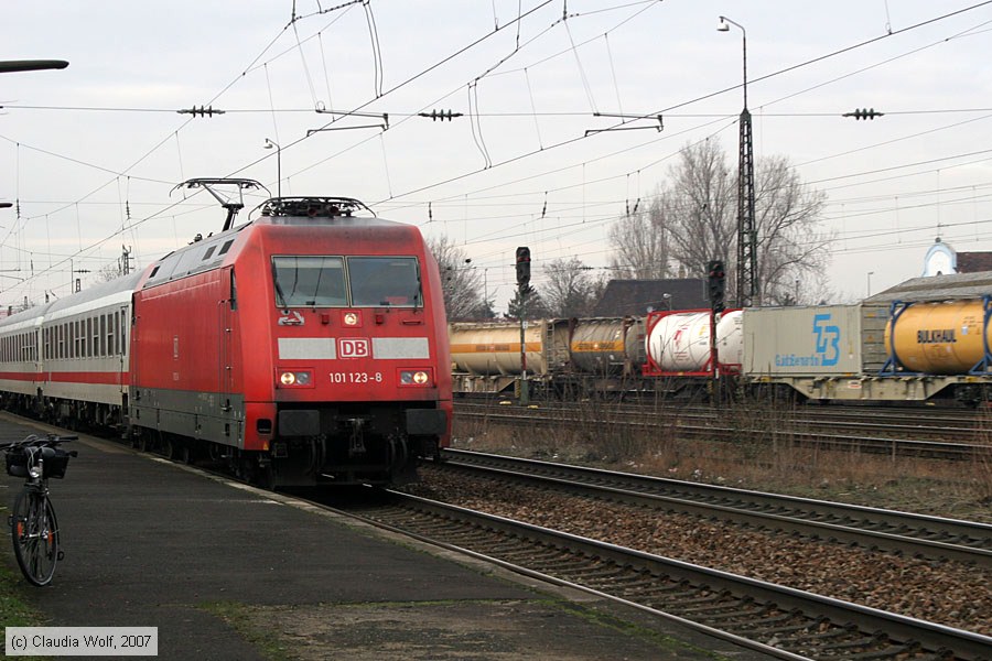 Deutsche Bahn - 101123-8
/ Bild: db1011238_cw0701260035.jpg