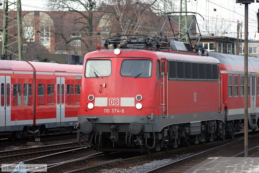 Deutsche Bahn - 110374-6
/ Bild: db1103746_bk0603140290.jpg Deutsche Bahn - 110374-6
/ Bild: db1103746_bk0603140290.jpg