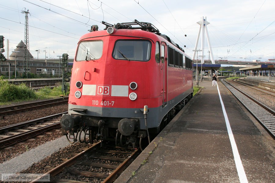 Deutsche Bahn - 110401-7
/ Bild: db1104017_bk1006020004.jpg Deutsche Bahn - 110401-7
/ Bild: db1104017_bk1006020004.jpg