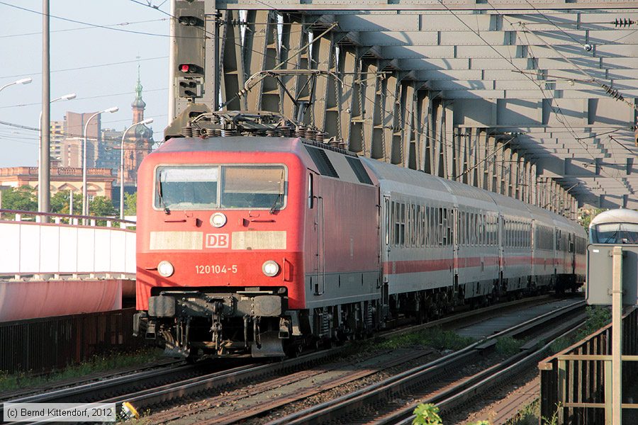 Deutsche Bahn - 120104-5
/ Bild: db1201045_bk1207240039.jpg