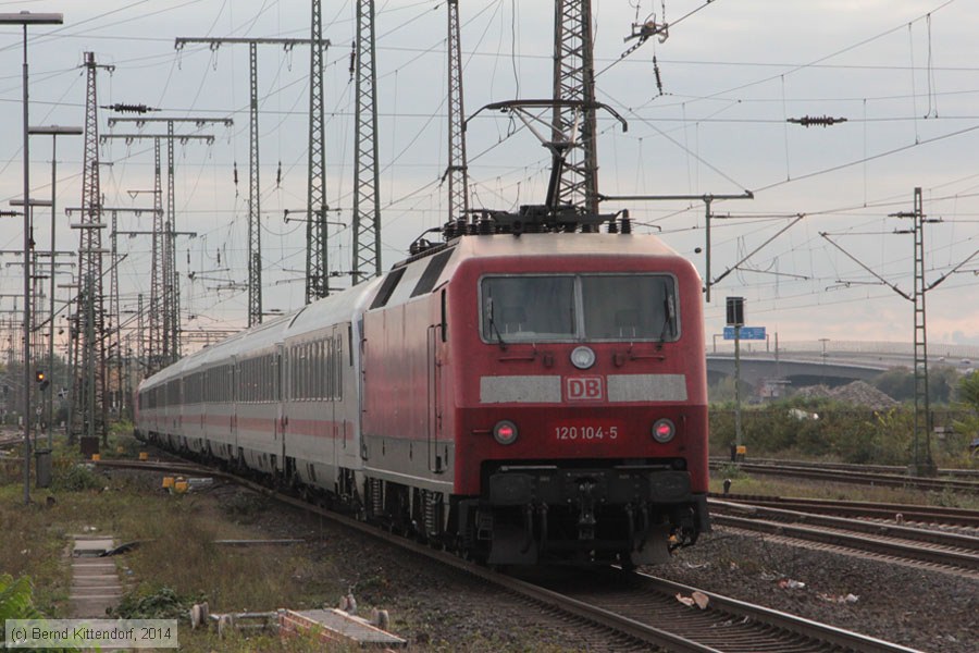 Deutsche Bahn - 120104-5
/ Bild: db1201045_bk1410260072.jpg