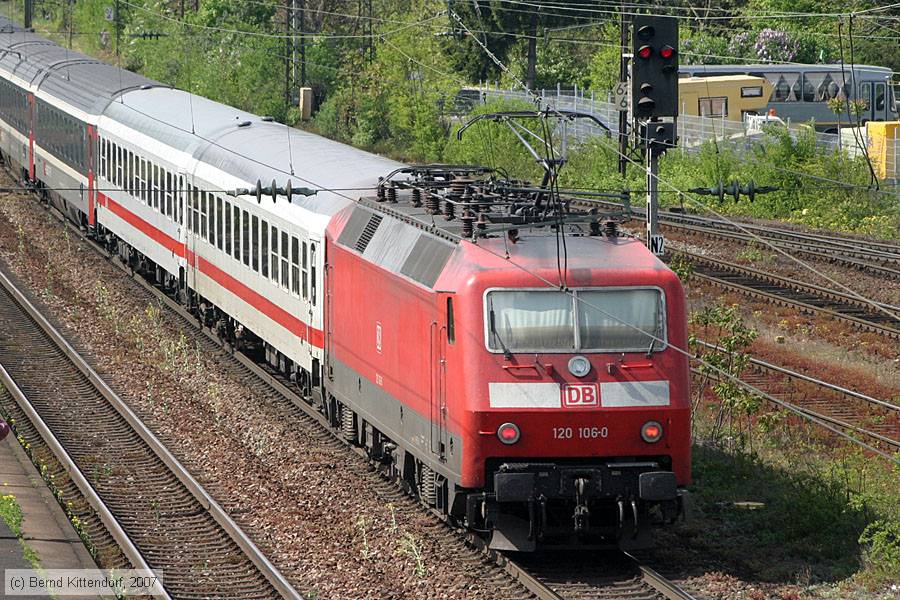 Deutsche Bahn - 120106-0
/ Bild: db1201060_bk0704200013.jpg