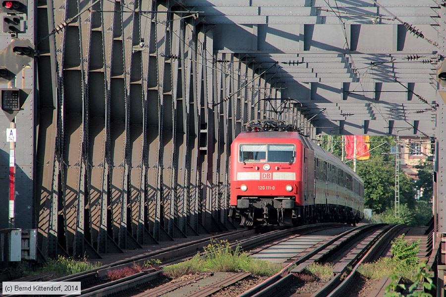 Deutsche Bahn - 120111-0
/ Bild: db1201110_bk1406120055.jpg