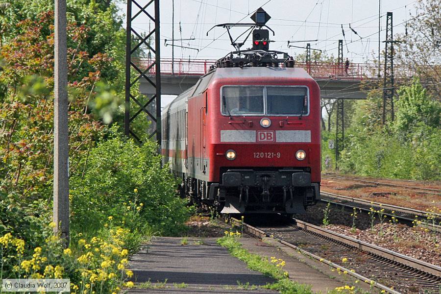 Deutsche Bahn - 120121-9
/ Bild: db1201219_cw0704200013.jpg