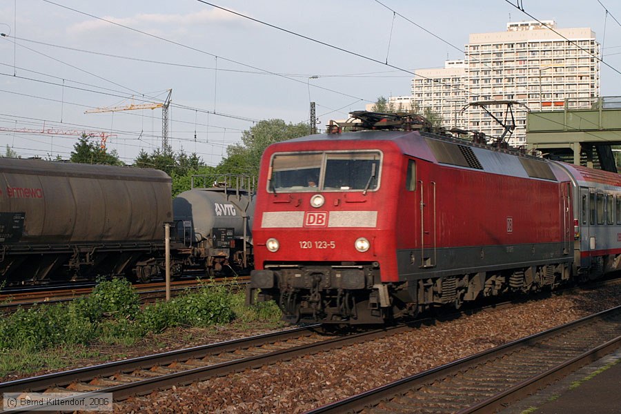 Deutsche Bahn - 120123-5
/ Bild: db1201235_bk0605170024.jpg