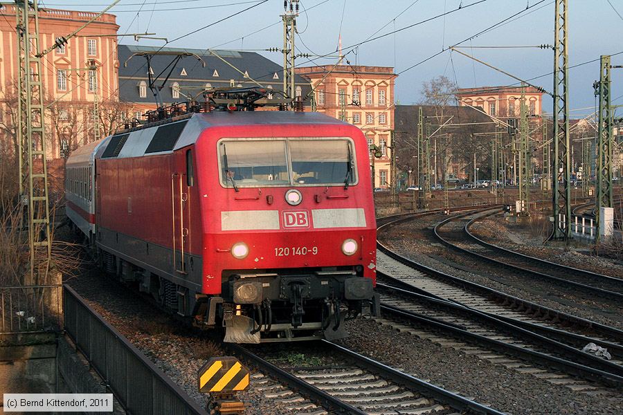 Deutsche Bahn - 120140-9
/ Bild: db1201409_bk1102080082.jpg