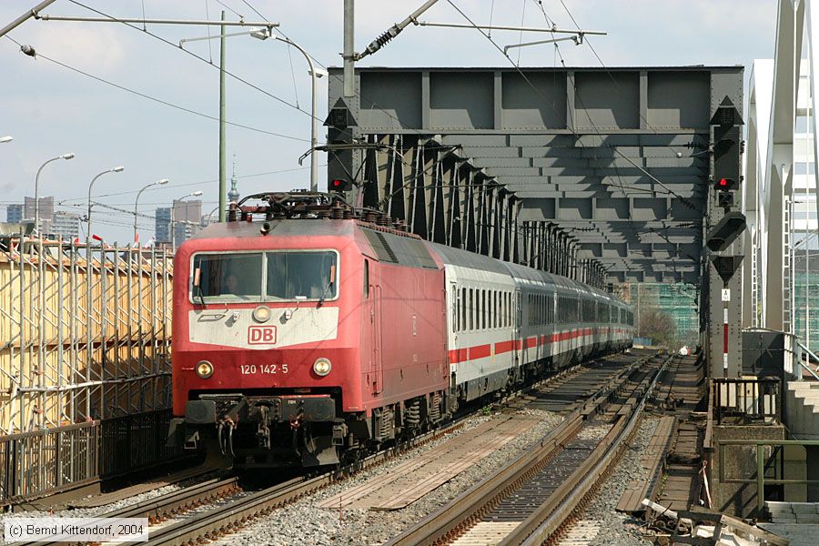 Deutsche Bahn - 120142-5
/ Bild: db1201425_e0002844.jpg