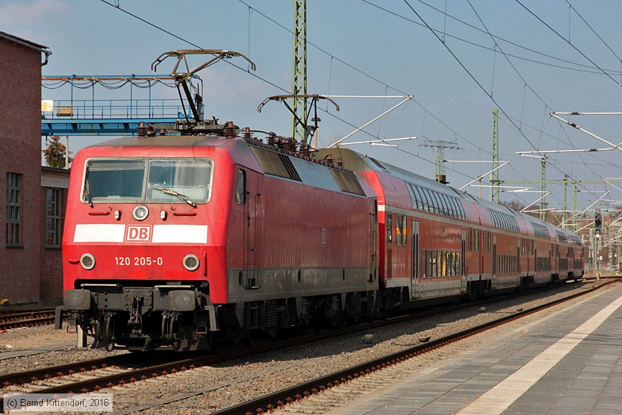 Deutsche Bahn - 120205-0
/ Bild: db1202050_bk1603090100.jpg