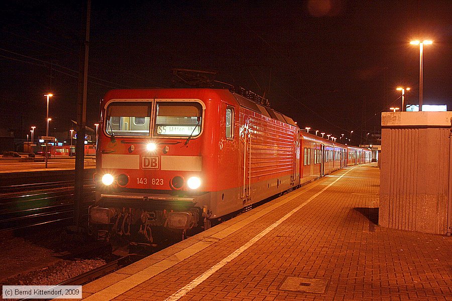 Deutsche Bahn - 143 823
/ Bild: db143823_bk0910180242.jpg