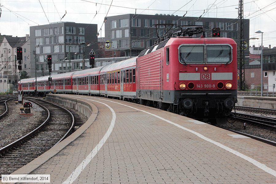 Deutsche Bahn - 143900-9
/ Bild: db1439009_bk1407250202.jpg Deutsche Bahn - 143900-9
/ Bild: db1439009_bk1407250202.jpg