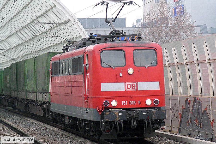 Deutsche Bahn - 151015-5
/ Bild: db1510155_cw006840.jpg Deutsche Bahn - 151015-5
/ Bild: db1510155_cw006840.jpg