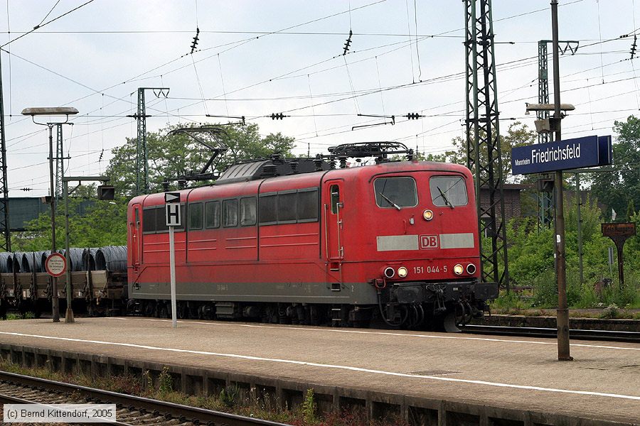 Deutsche Bahn - 151044-5
/ Bild: db1510445_e0018651.jpg