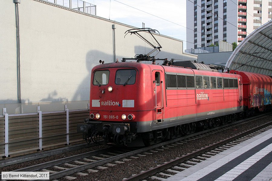 Deutsche Bahn - 151065-0
/ Bild: db1510650_bk1106210084.jpg Deutsche Bahn - 151065-0
/ Bild: db1510650_bk1106210084.jpg