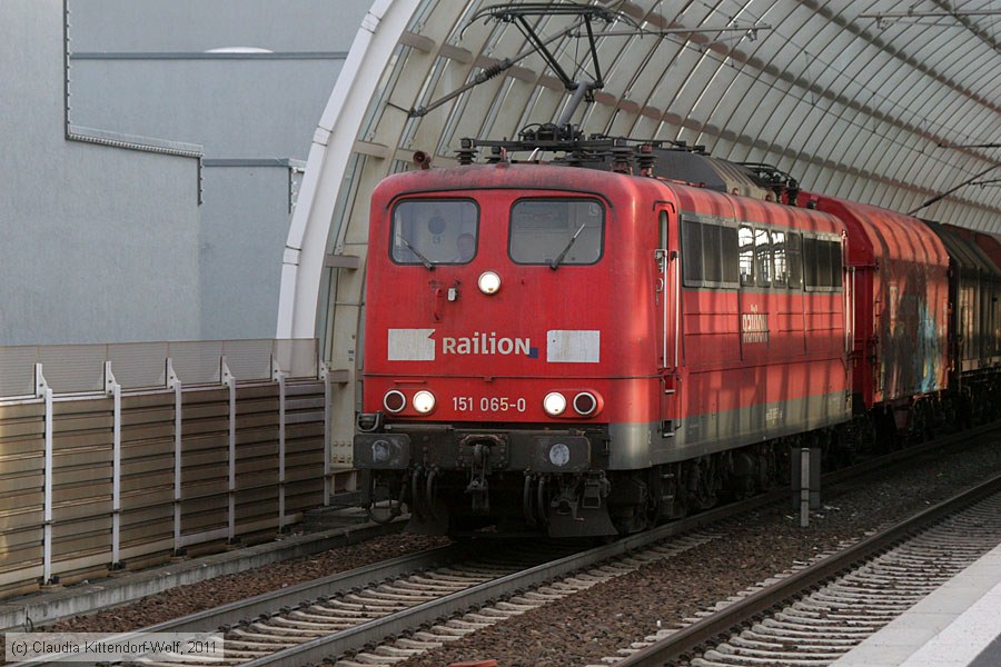 Deutsche Bahn - 151065-0
/ Bild: db1510650_cw1106210073.jpg